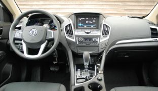 Dongfeng AX7